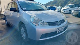 2007 Nissan Wingroad Station Wagon Photo