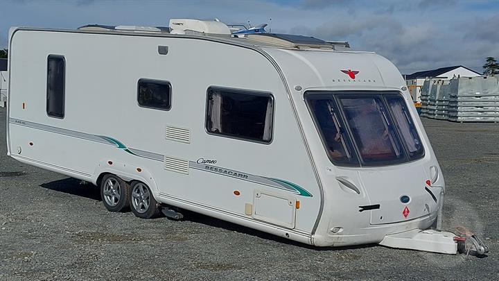 Lazy Owl Image