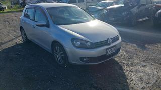 2011 Volkswagen Golf Hatch Photo