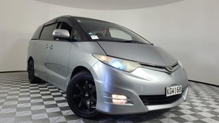 2006 Toyota Estima 5D Station Wagon Photo