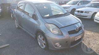 2005 Toyota Vitz Hatch Photo
