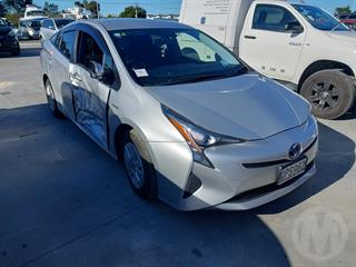 2018 Toyota Prius Station Wagon Photo
