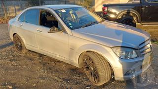 2010 Mercedes-Benz C300 Avantgarde Sedan Photo