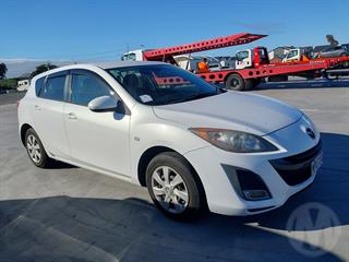 2009 Mazda Axela Hatch Photo