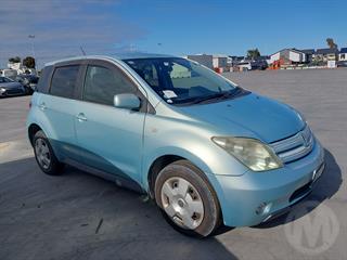2005 Toyota IST Hatch Photo