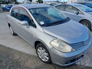 2005 Nissan Tiida Sedan Photo