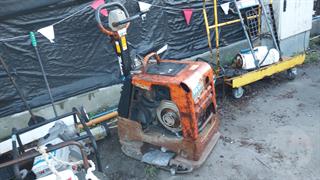 Mikasa MVH-408 Plate Compactor Photo