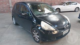 2005 Honda fit Hatch Photo