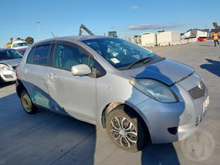 2005 Toyota Vitz 1.3L Hatch Photo