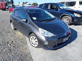2012 Toyota Aqua Hatch Photo