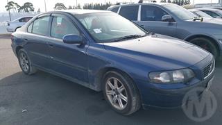 2001 Volvo S60 2.4 Sedan Photo