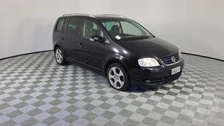2006 Volkswagen Touran 2.0 FSI Station Wagon Photo