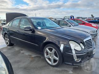 2009 Mercedes-Benz E E350 Sport Edition Sedan Photo