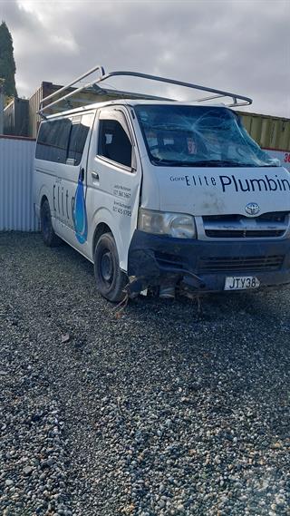 2005 Toyota Hiace Van Photo