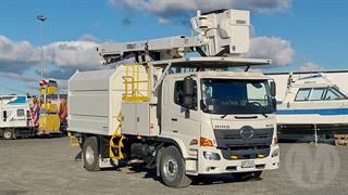 2024 Hino 500 FG8JJ1A Cherry Picker GCM 32,000kg Photo