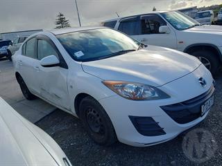 2010 Mazda Axela Station Wagon Photo
