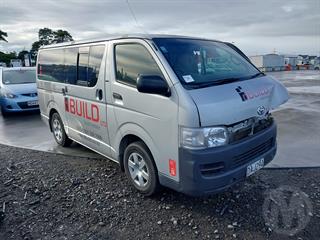 2005 Toyota Hiace 2.7P ZL VAN5M 3 Sea Van Photo