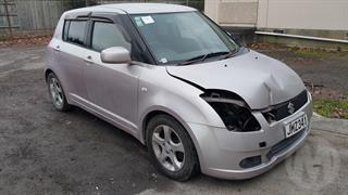 2004 Suzuki Swift Hatch Photo