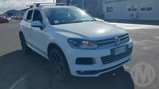 2013 Volkswagen Touareg V6 TDI Station Wagon Photo