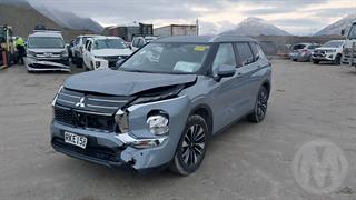 2025 Mitsubishi Outlander LS 2.5P/4WD/CVT Station Wagon Photo