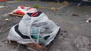 Pallet OF Assorted Nets Miscellaneous Photo
