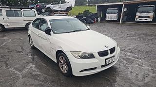 2008 BMW 323i Sedan Photo
