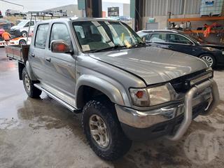 2001 Toyota Hilux 3.0TD 4WD SR5 D/C 5 Dual Cab Chassis Photo