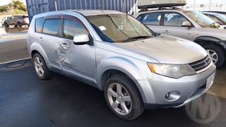 2006 Mitsubishi Outlander Station Wagon Photo