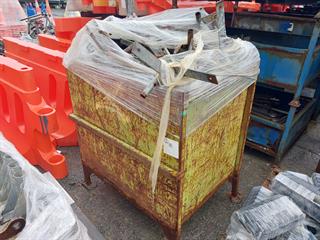 lot OF Temp Fencing Steel Feet Construction Equipment Photo