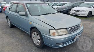 1999 Nissan Bluebird Sedan Photo