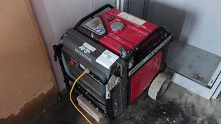Honda EU 70 IS Portable Generator Photo