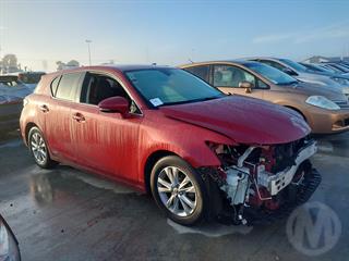 2015 Lexus CT200H Sedan Photo
