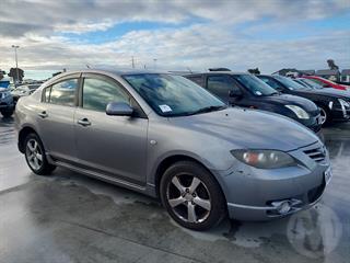 2005 Mazda Axela Sedan Photo