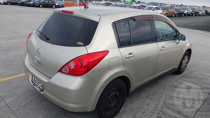 Lazy Owl Image