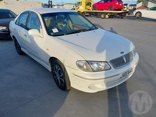 2000 Nissan Bluebird Sylphy Sedan Photo