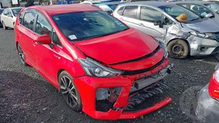 2015 Toyota Prius Hybrid Alpha Station Wagon Photo