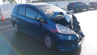 2011 Honda fit Shuttle Station Wagon Photo