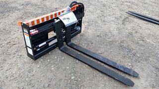 2025 Wolverine PFA-11-3300G Hydraulic Forks (skid ST Photo