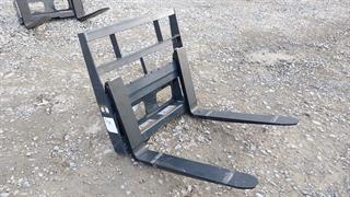 2025 Wolverine MPF-11-2500G Pallet Forks (skid Steer Photo