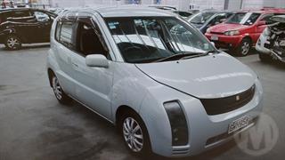 2004 Toyota Will Cypha Station Wagon Photo