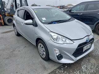 2017 Toyota Aqua Hybrid Hatch Photo