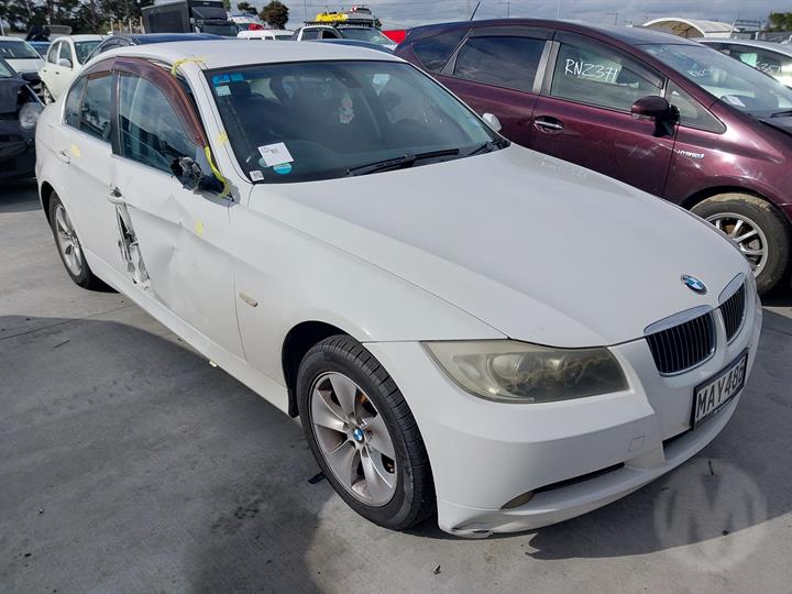 Lazy Owl Image