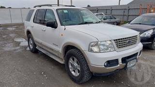 2005 Ford Explorer Station Wagon Photo