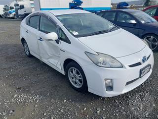 2010 Toyota Prius Hatch Photo
