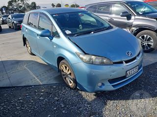 2010 Toyota Wish Station Wagon Photo