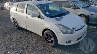 2005 Toyota Wish Station Wagon Photo