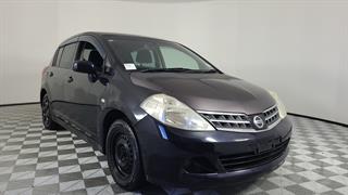 2010 Nissan Tiida 5D Hatch Photo