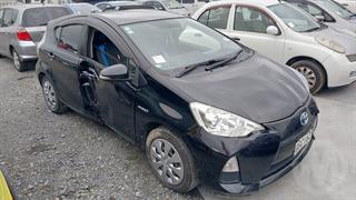 2014 Toyota Aqua Hatch Photo