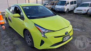 2016 Toyota Prius Hatch Photo
