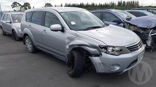 2010 Mitsubishi Outlander 2.0 2WD LS Station Wagon Photo